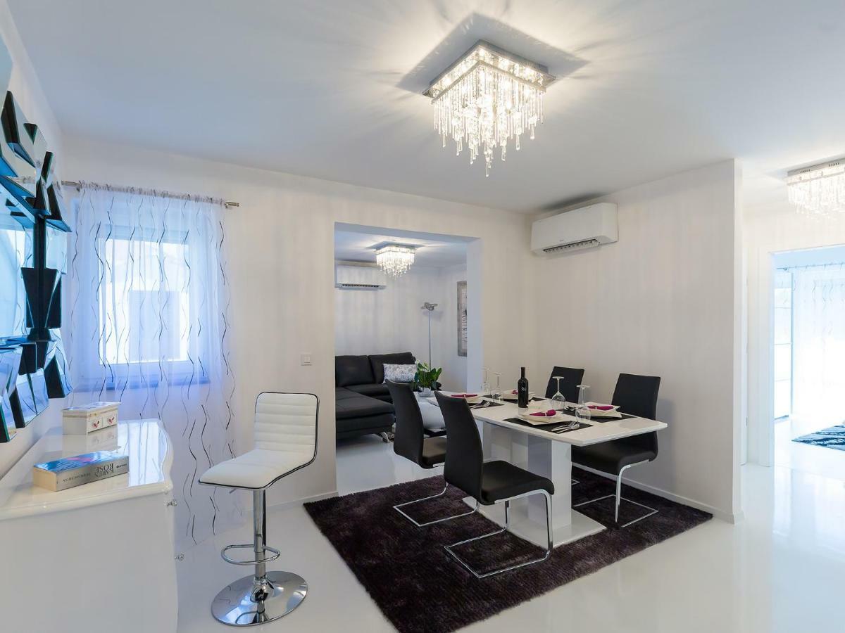 Apartmani Beril Lux Ρόβινι Εξωτερικό φωτογραφία