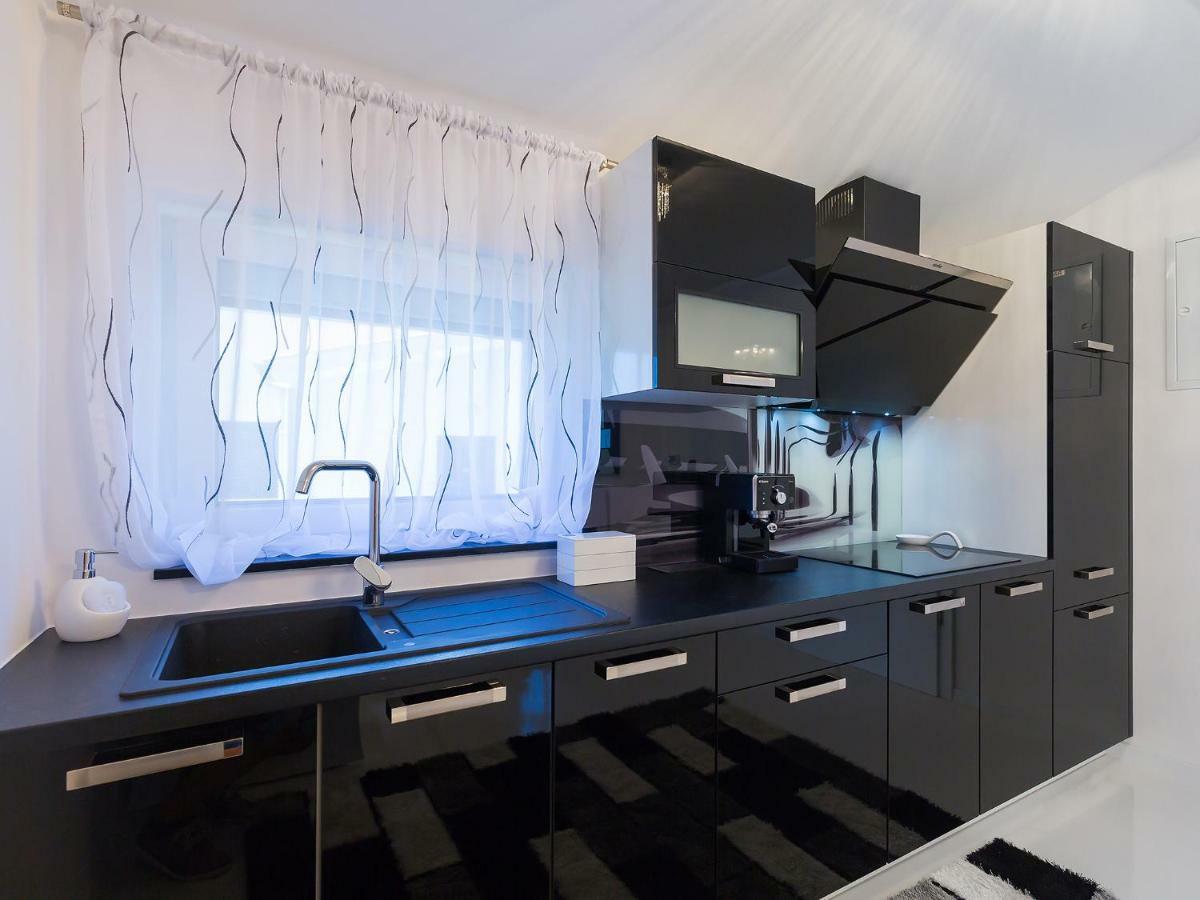 Apartmani Beril Lux Ρόβινι Εξωτερικό φωτογραφία
