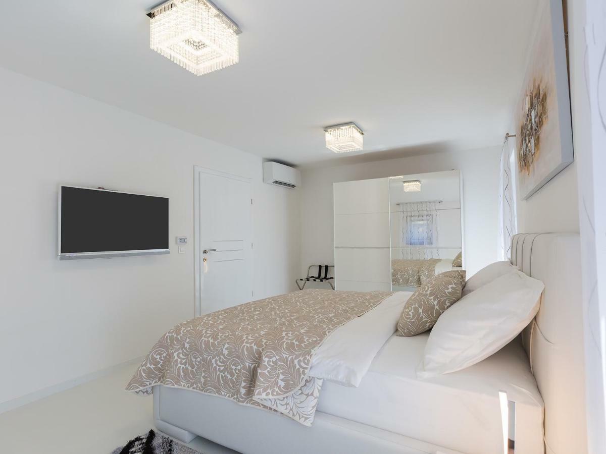 Apartmani Beril Lux Ρόβινι Εξωτερικό φωτογραφία