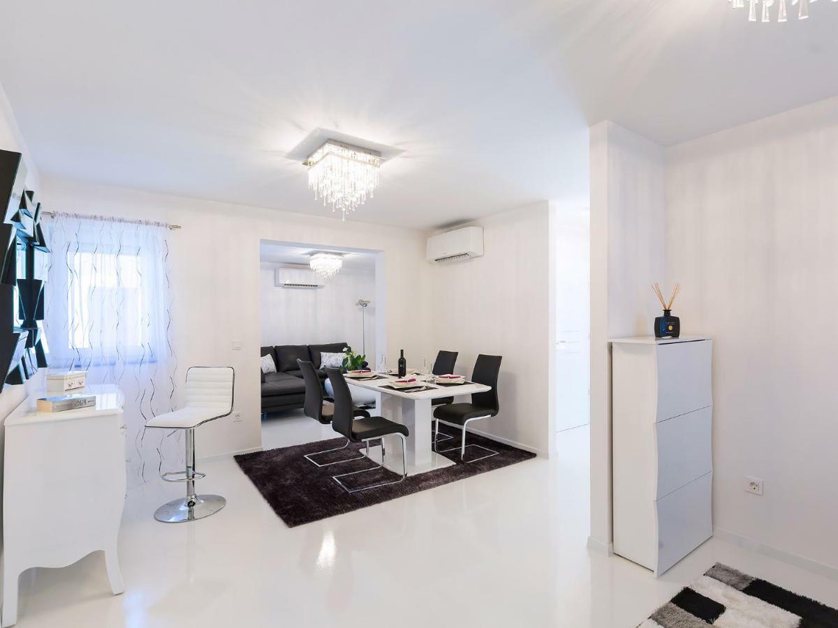 Apartmani Beril Lux Ρόβινι Εξωτερικό φωτογραφία
